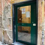 Casa Livia In Centro Storico A Due Passi Dall'acquario Apartment